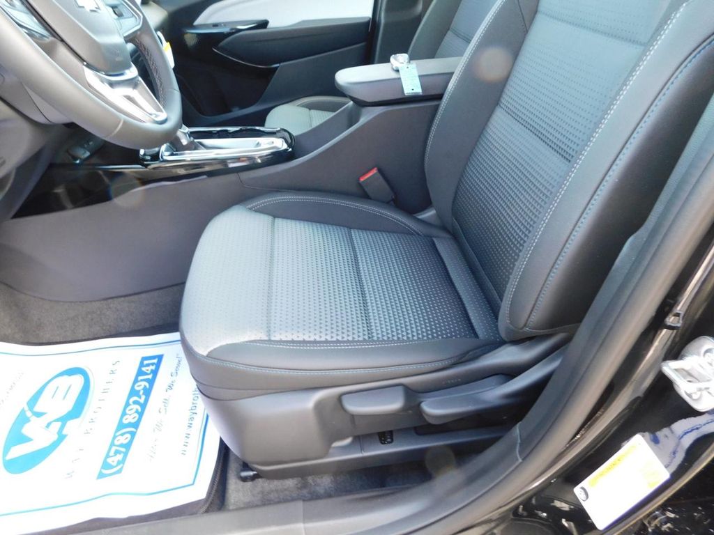 2026 Chevrolet Trax LT - Photo 25