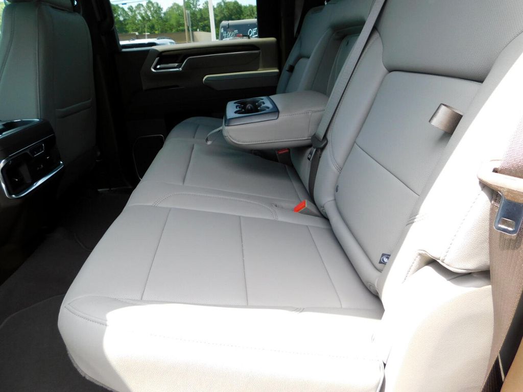 2025 GMC Sierra 2500HD SLT - Photo 30