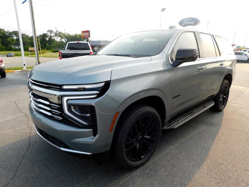 2025 Chevrolet Tahoe Premier photo 4