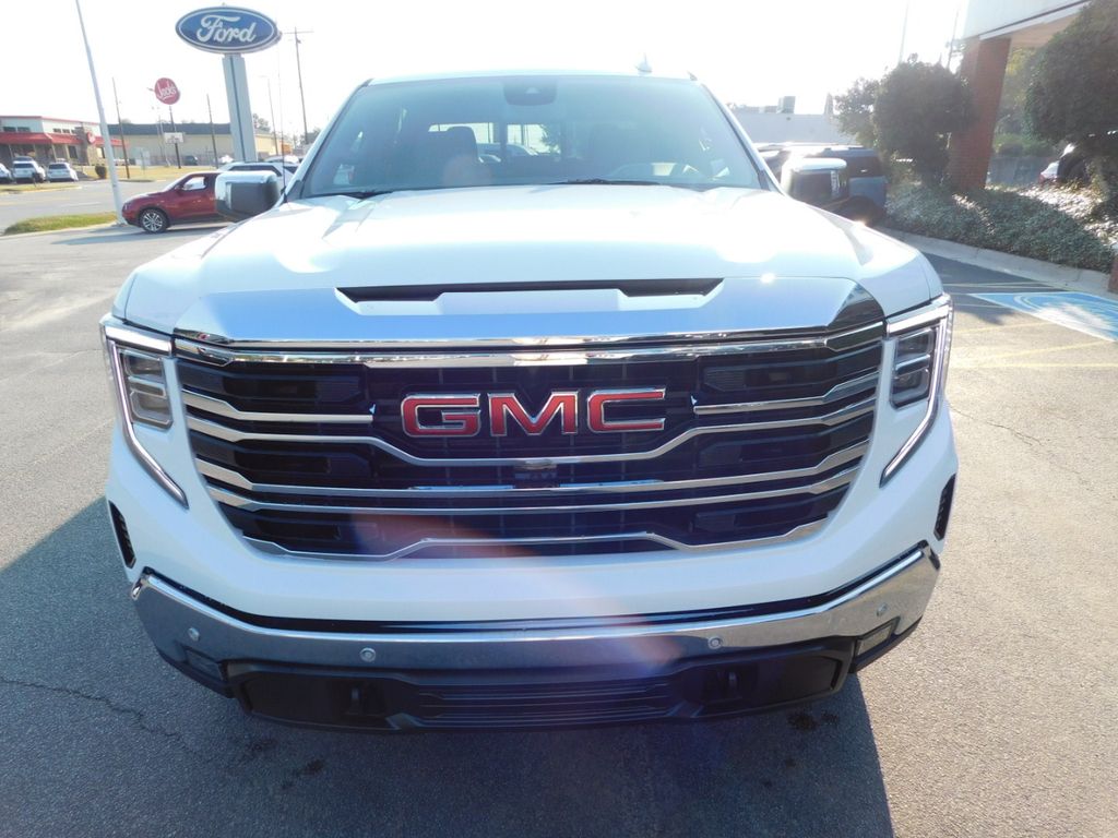 2026 Gmc Sierra 1500 SLT photo 3