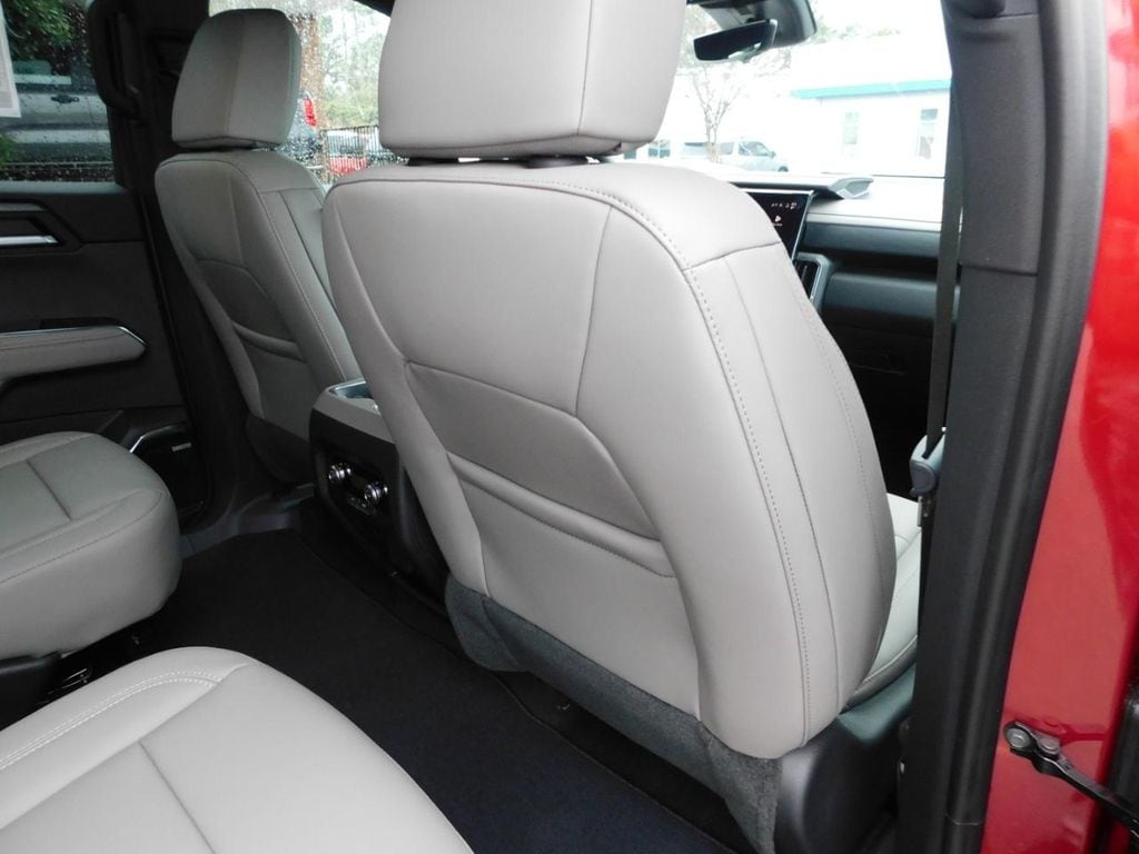 2026 GMC Acadia Elevation - Photo 13