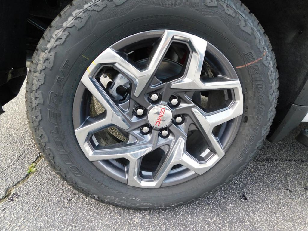 2026 GMC Sierra 1500 SLT - Photo 11