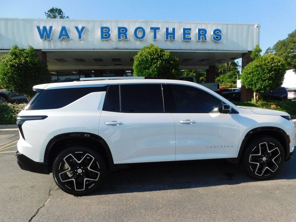 Used 2025 Chevrolet Traverse High Country SUV