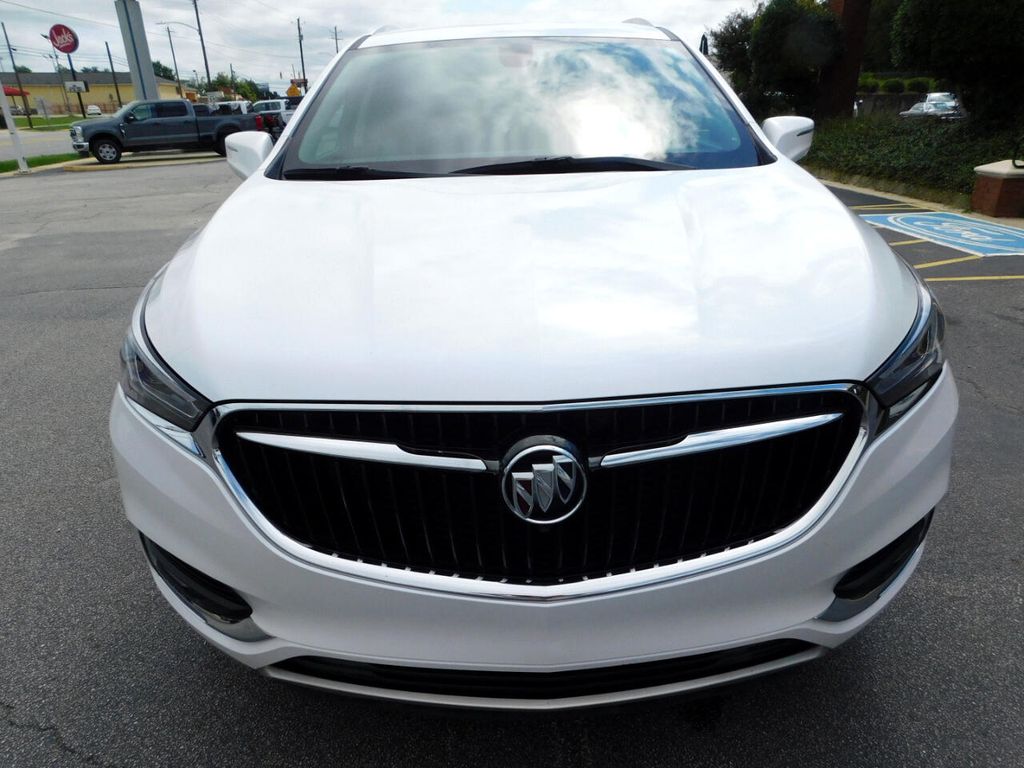 2021 Buick Enclave Essence photo 3