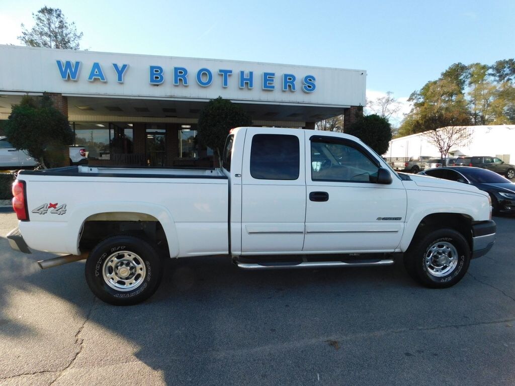 Used 2005 Chevrolet Silverado 2500 HD LS Truck
