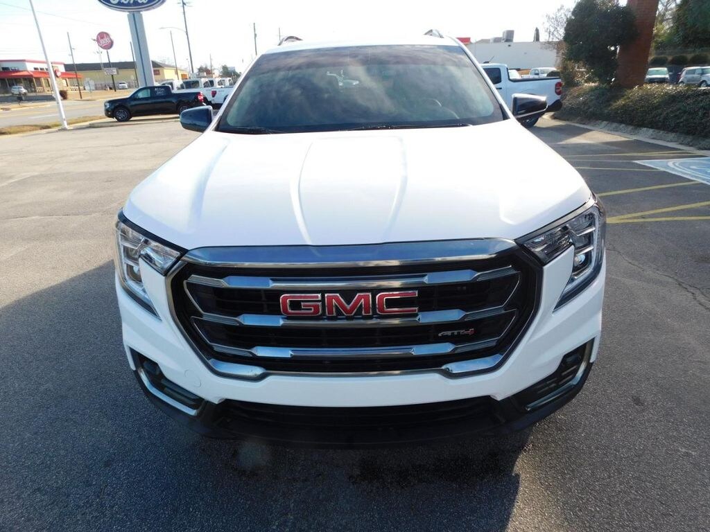 Used 2024 GMC Terrain AT4 SUV