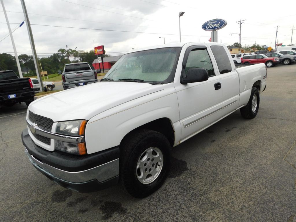 2003 Chevrolet Silverado 1500 LS photo 4