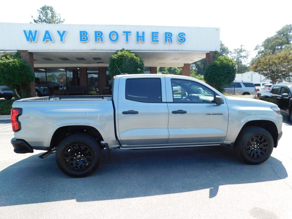 New 2025 Chevrolet Colorado WT/LT Truck