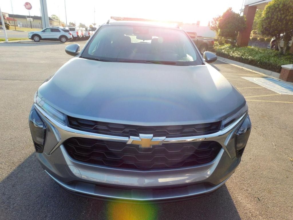 New 2026 Chevrolet Trax LT SUV