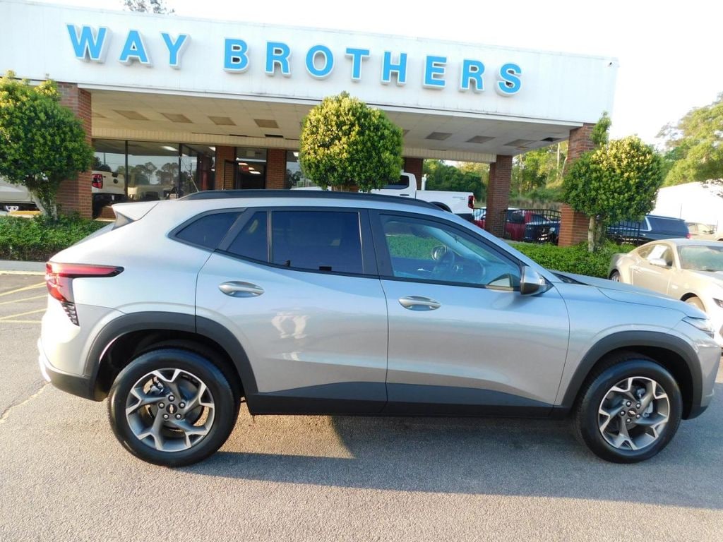 New 2026 Chevrolet Trax LT SUV