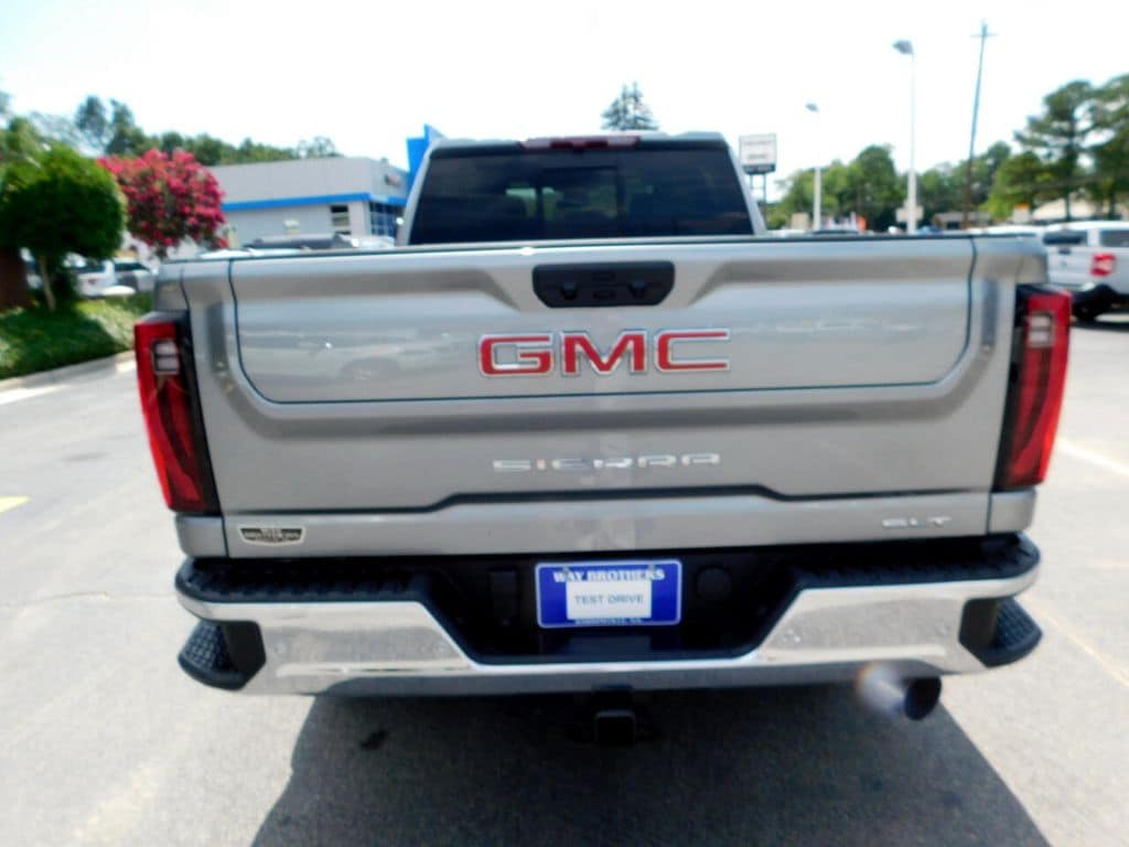 2025 GMC Sierra 2500HD SLT - Photo 7