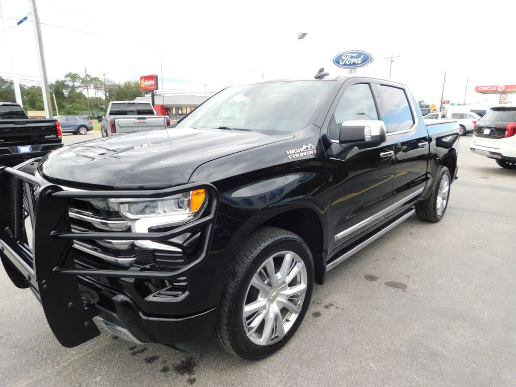 2023 Chevrolet Silverado 1500 High Country photo 4