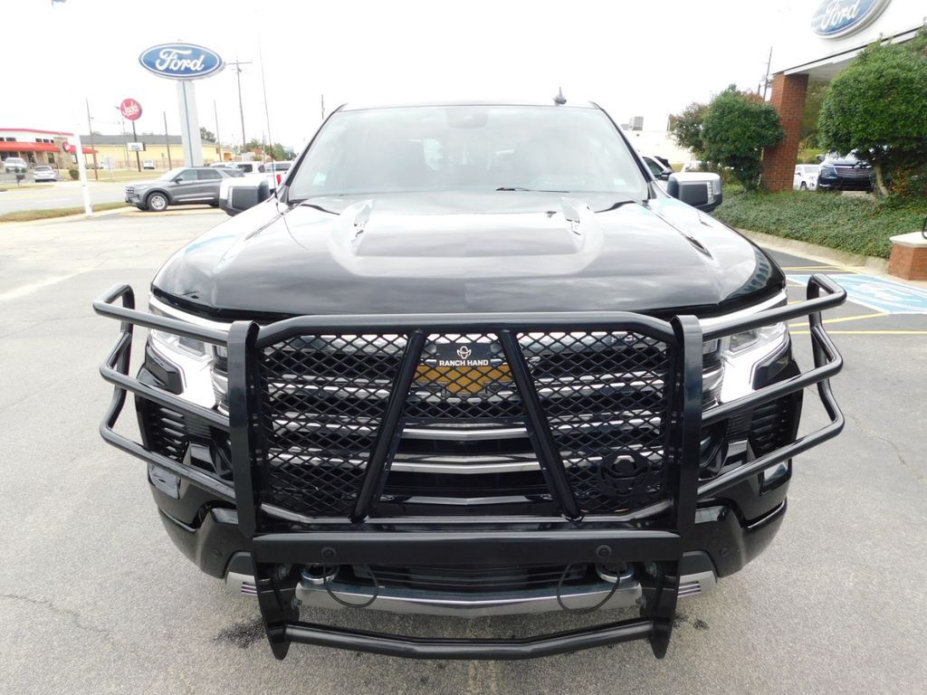2023 Chevrolet Silverado 1500 High Country photo 3