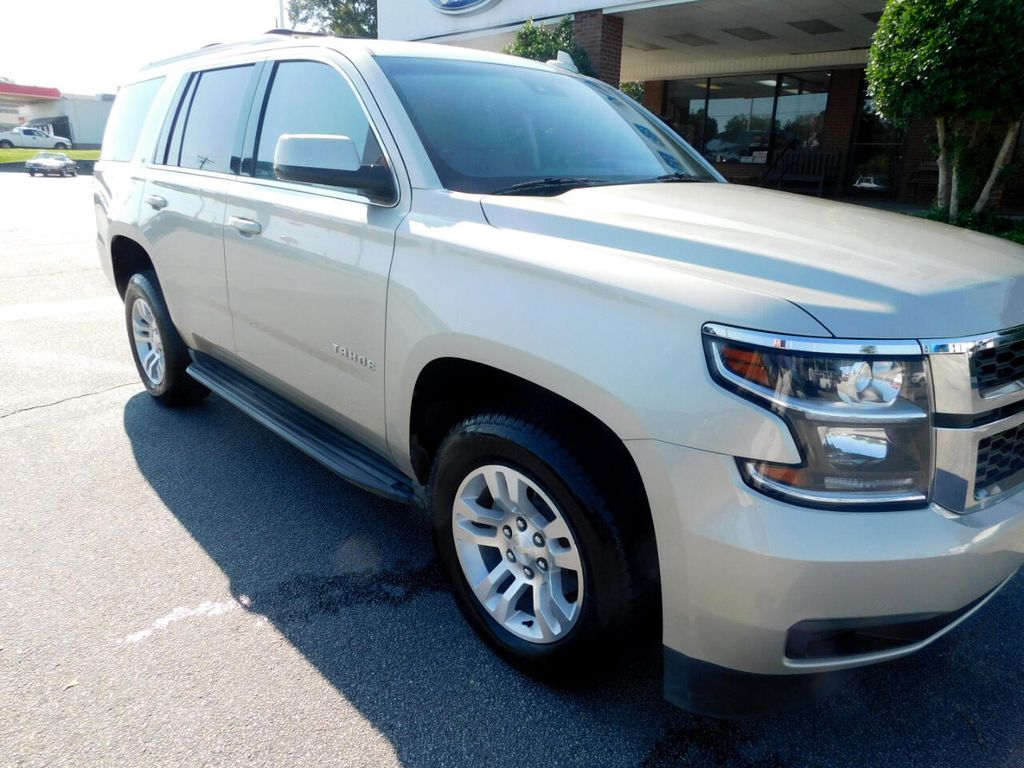 2017 Chevrolet Tahoe LT photo 2