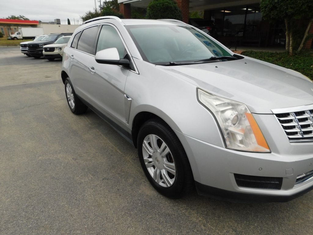 2015 Cadillac SRX Luxury photo 2