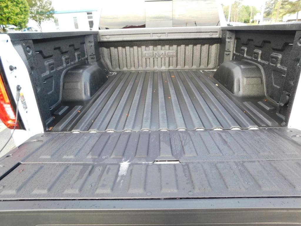 2026 GMC Sierra 1500 SLT - Photo 8