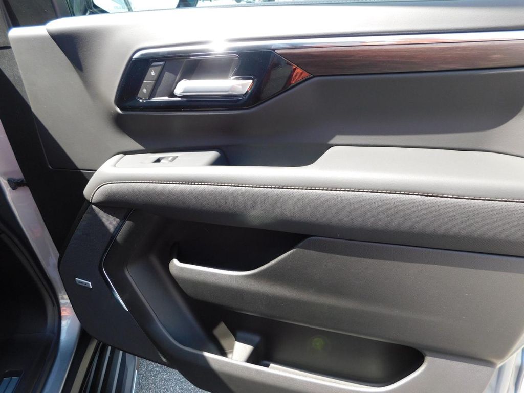 2026 Chevrolet Tahoe Premier - Photo 20
