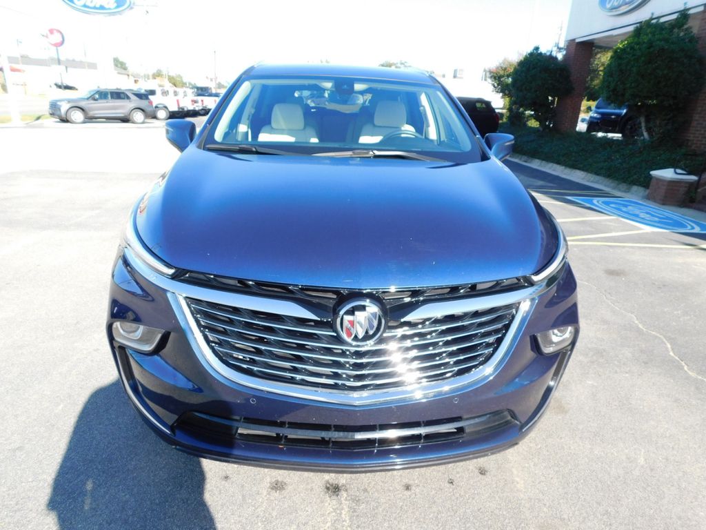 2023 Buick Enclave Essence photo 4