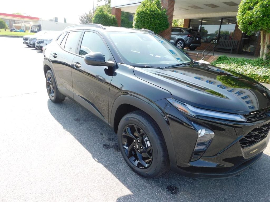New 2026 Chevrolet Trax LT SUV