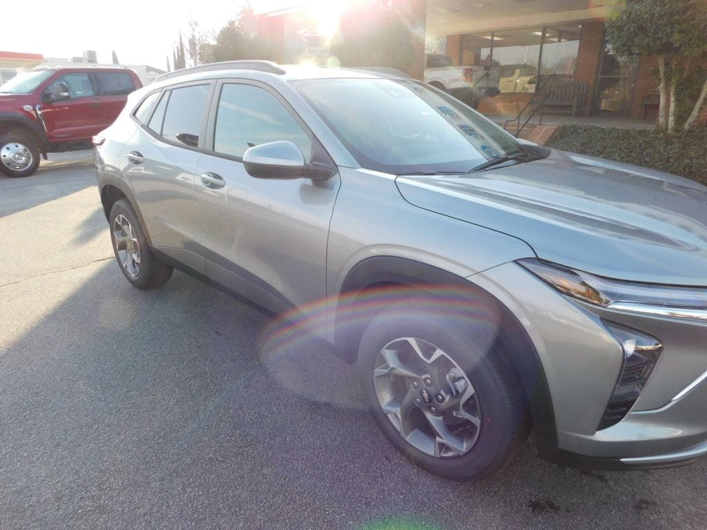 New 2026 Chevrolet Trax LT SUV