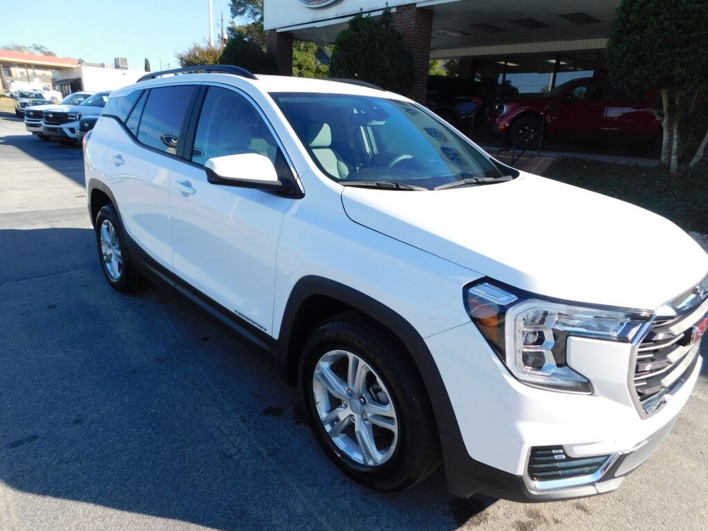 Used 2022 GMC Terrain SLE SUV