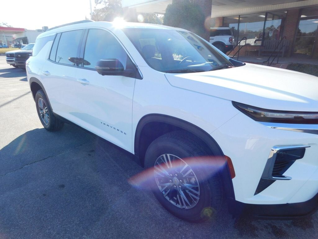 New 2026 Chevrolet Traverse LT SUV