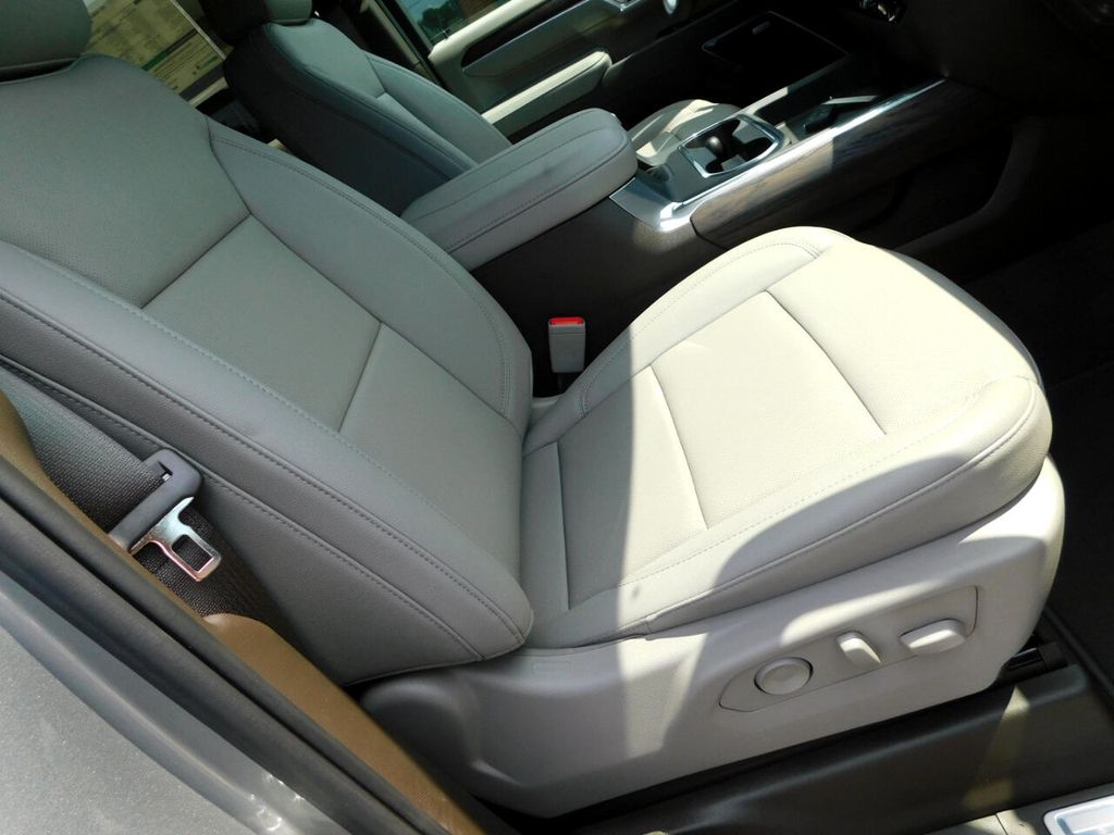 2025 GMC Sierra 2500HD SLT - Photo 26