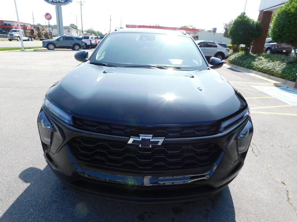 New 2026 Chevrolet Trax LT SUV