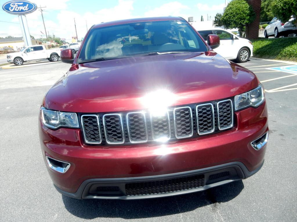 2019 Jeep Grand Cherokee Laredo photo 3