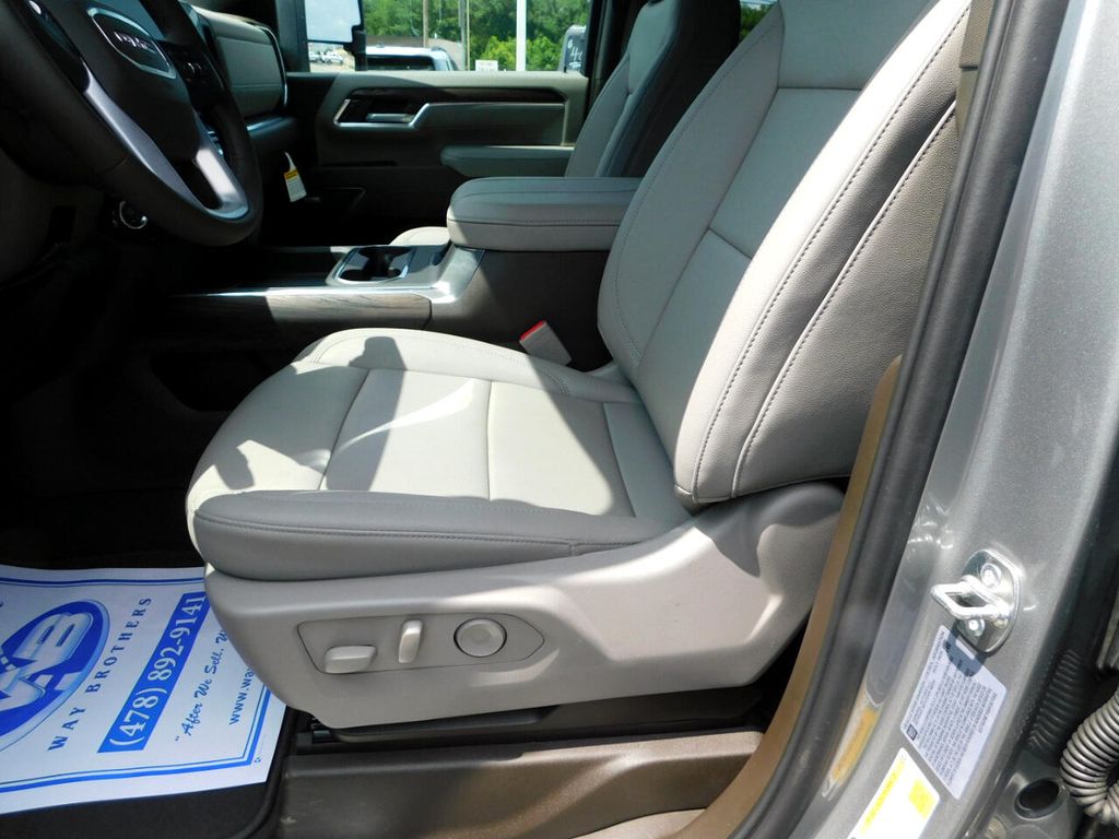 2025 GMC Sierra 2500HD SLT - Photo 36