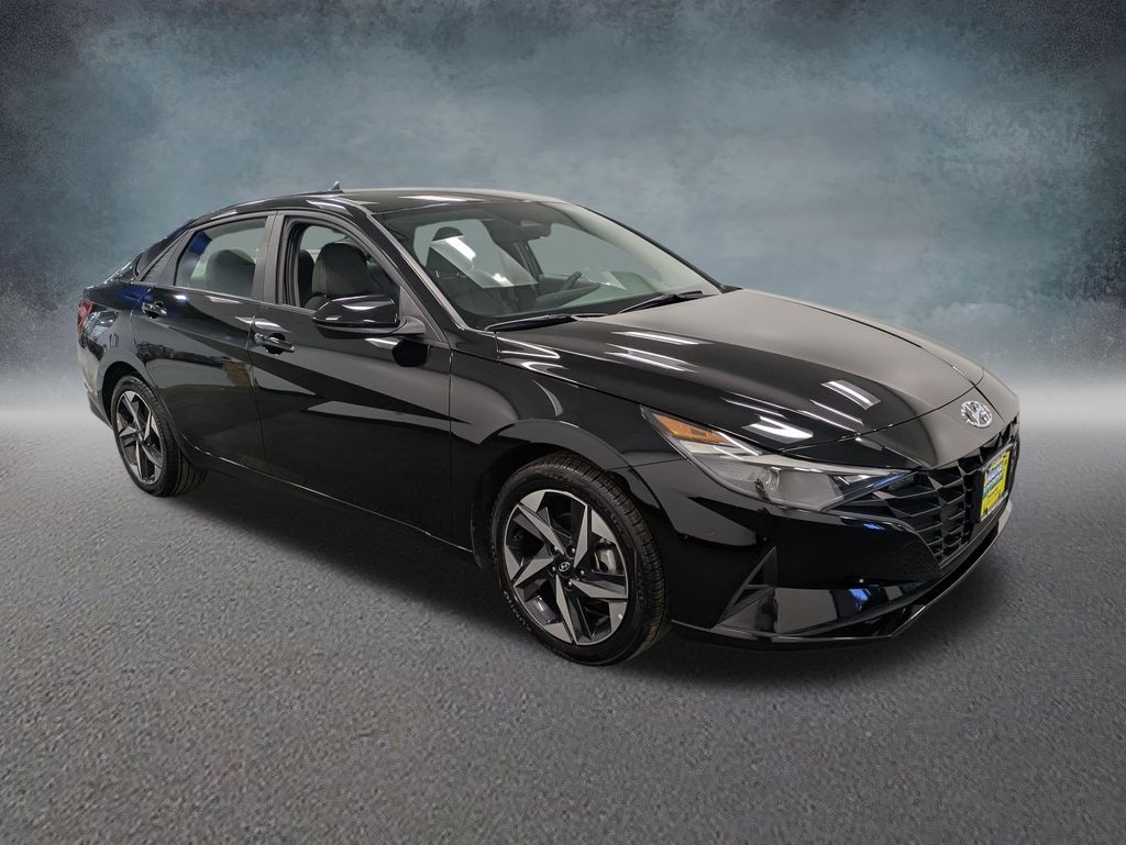 Used 2023 Hyundai Elantra SEL Sedan