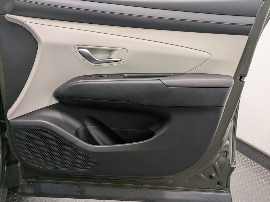 2025 Hyundai Tucson SE - Photo 27