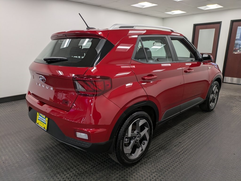Used 2023 Hyundai Venue Limited SUV