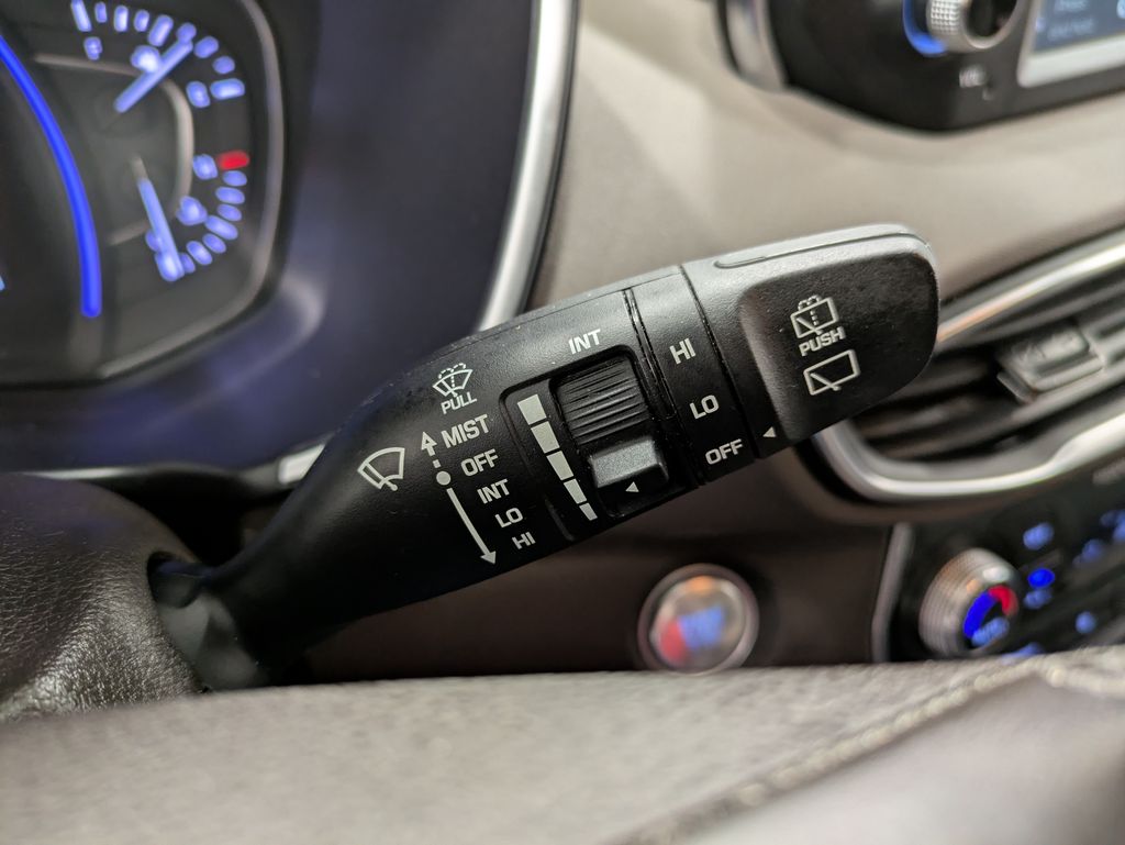2020 Hyundai Santa Fe SEL - Photo 19