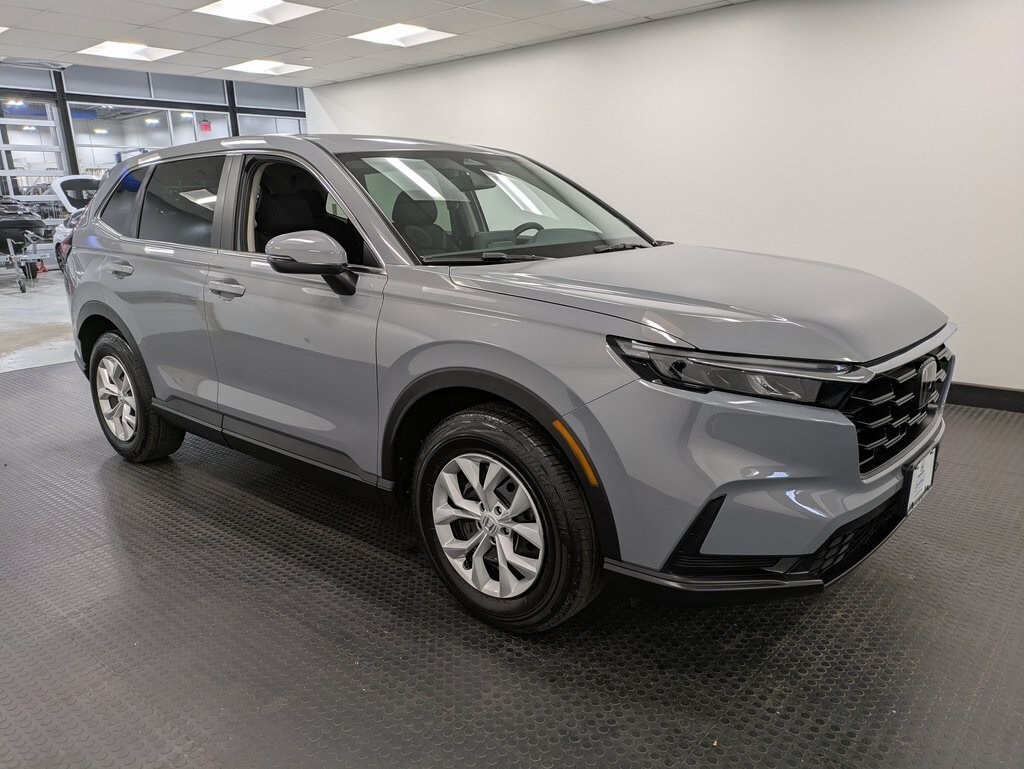 2025 Honda CR-V LX photo 3