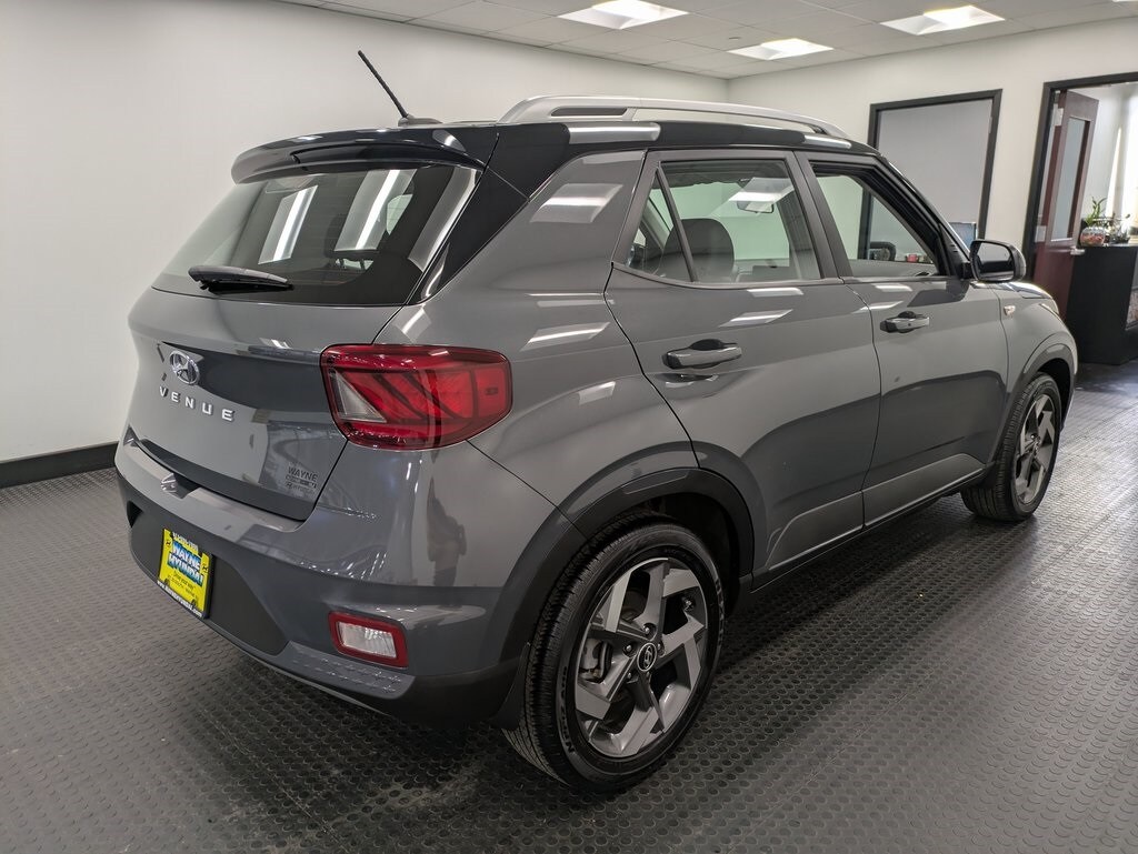 Used 2024 Hyundai Venue Limited SUV