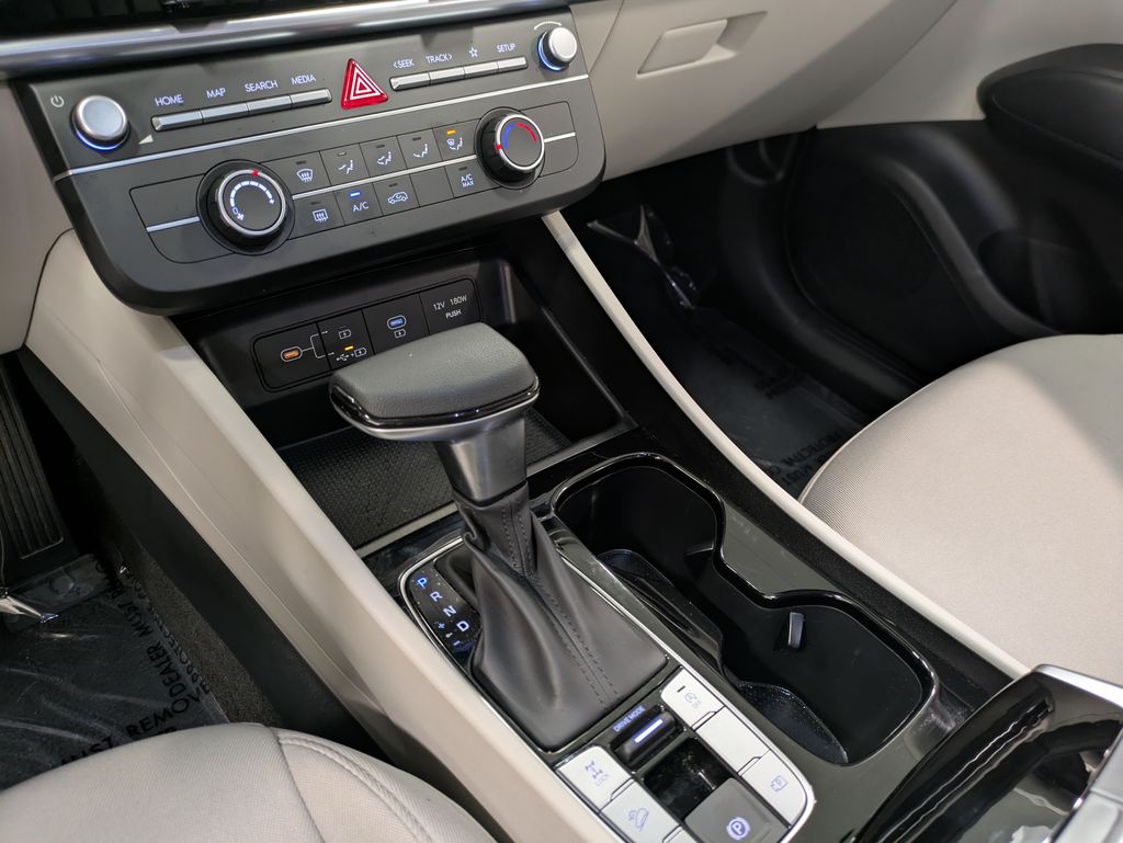 2025 Hyundai Tucson SE - Photo 13