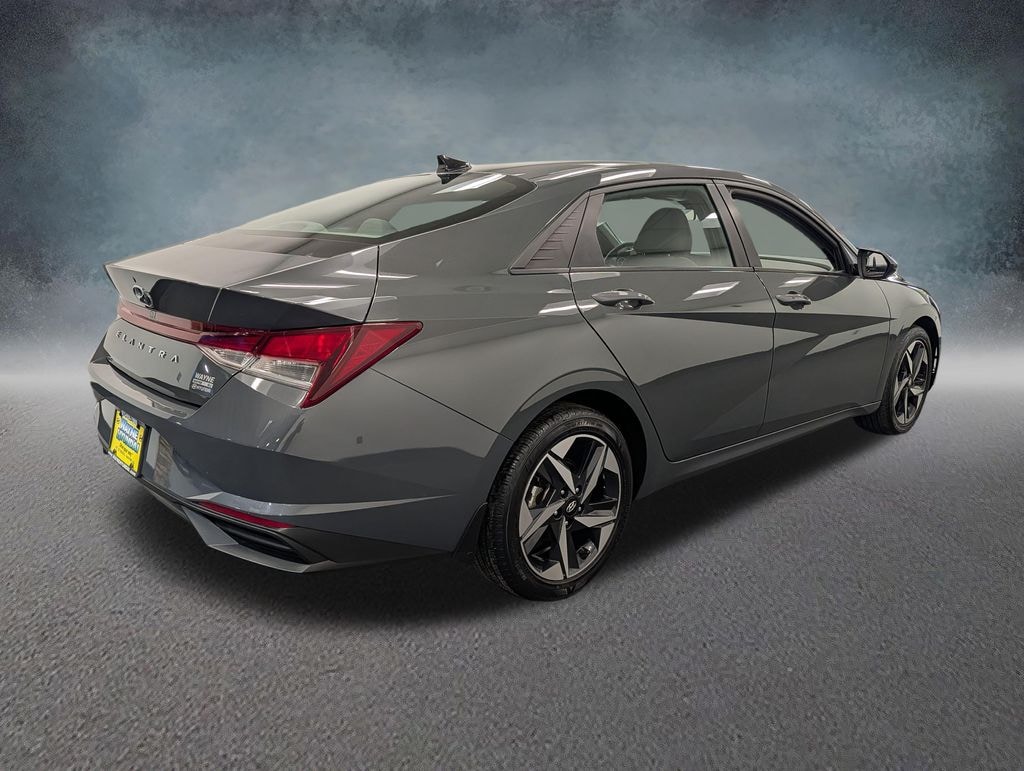 Used 2023 Hyundai Elantra SEL Sedan