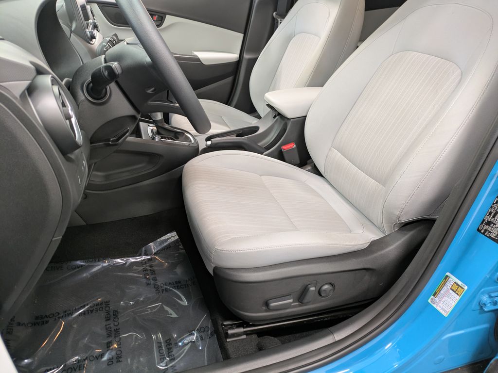 2023 Hyundai Kona SEL - Photo 9