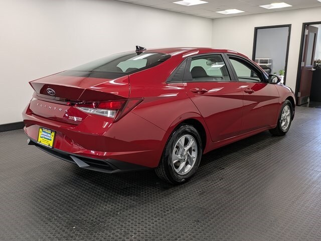 2021 Hyundai Elantra SE photo 4