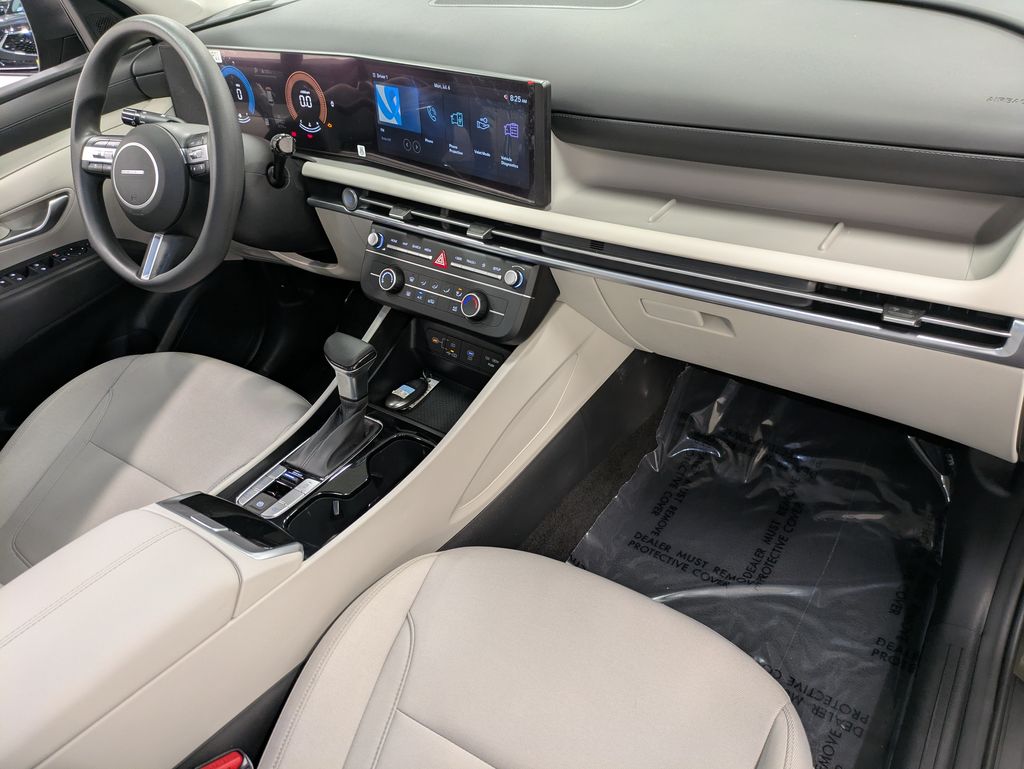 2025 Hyundai Tucson SE - Photo 29