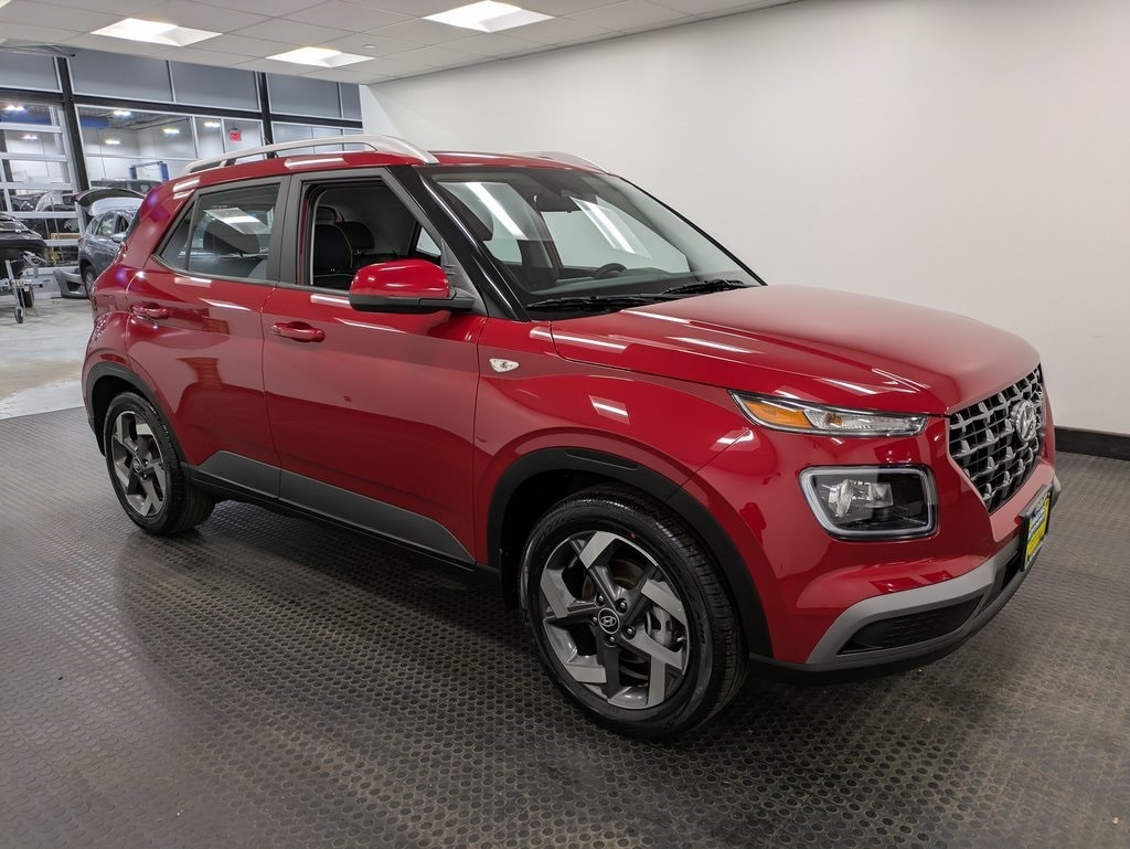 Used 2023 Hyundai Venue Limited SUV