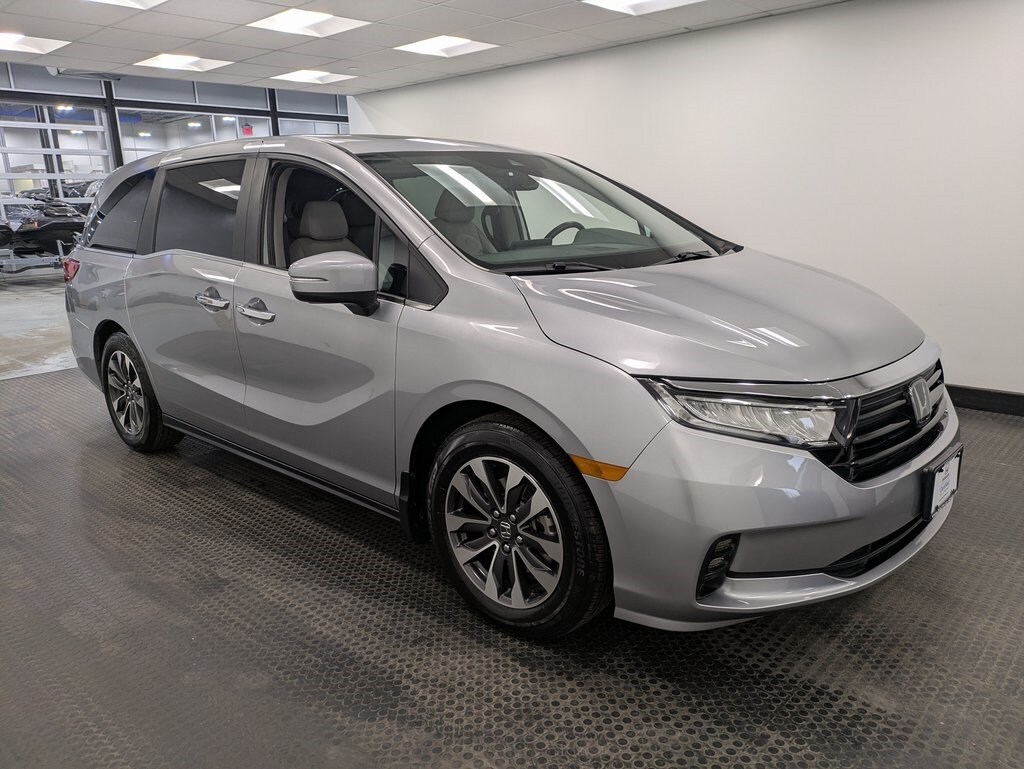 2024 Honda Odyssey EX-L photo 3