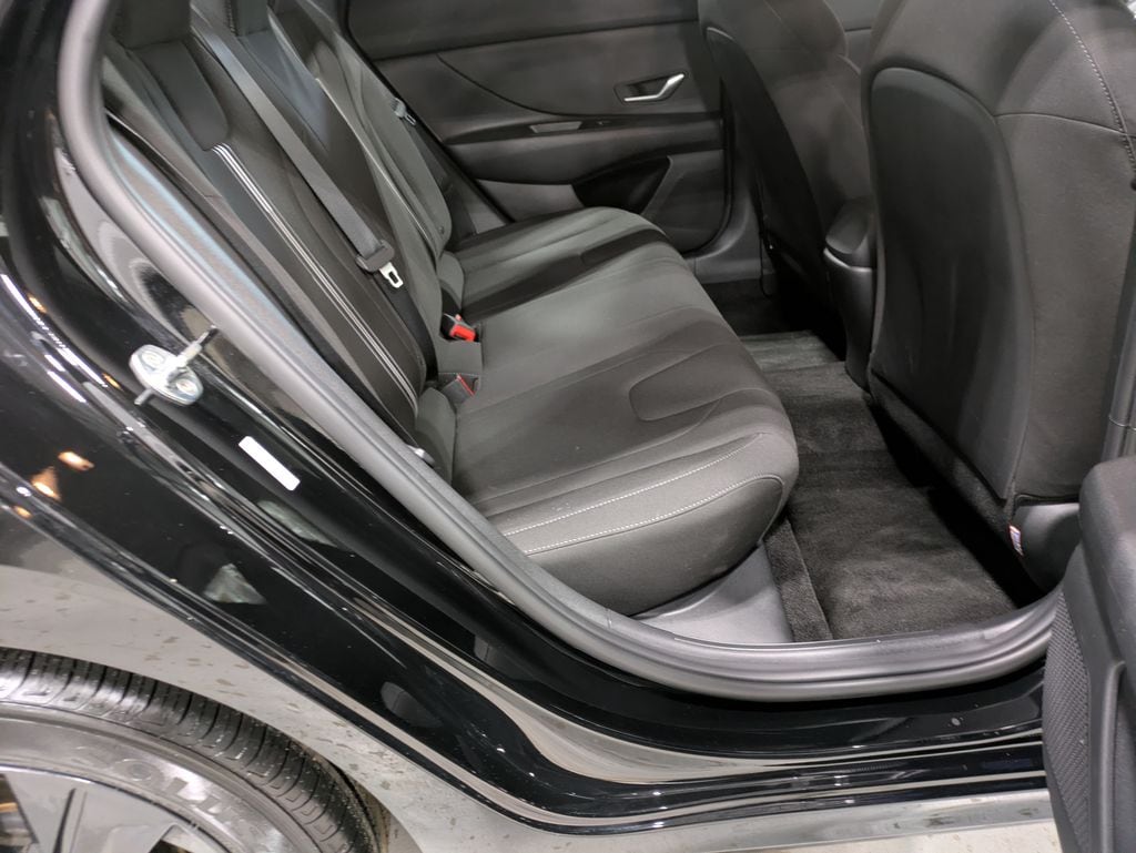 2022 Hyundai Elantra SEL - Photo 26