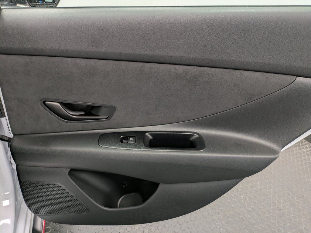 2025 Hyundai Elantra N - Photo 25