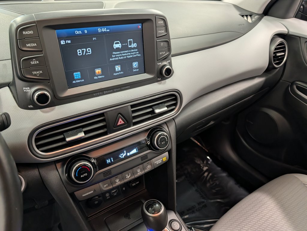 2020 Hyundai Kona Limited - Photo 11