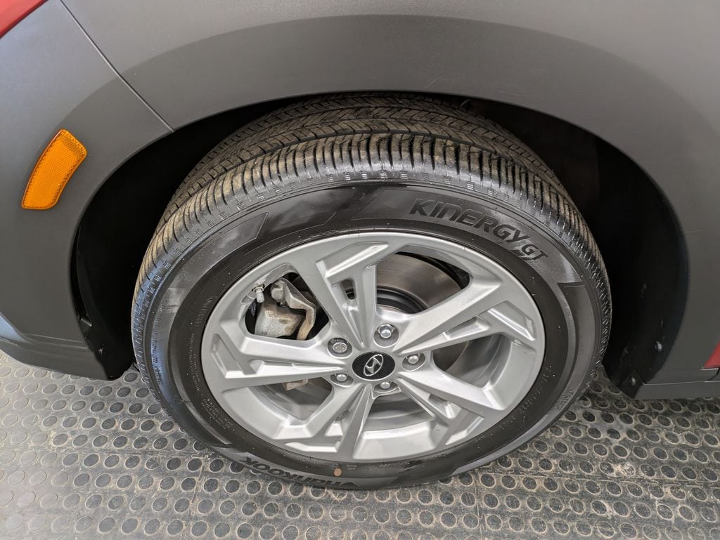 2023 Hyundai Kona SEL - Photo 7