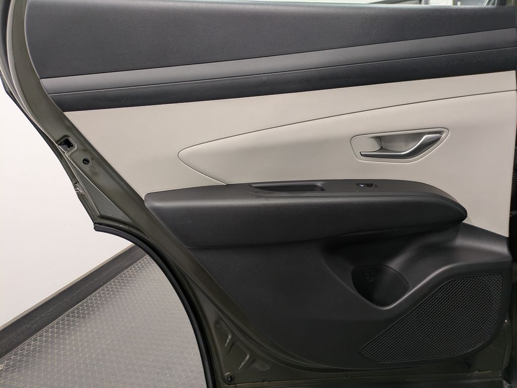 2025 Hyundai Tucson SE - Photo 22