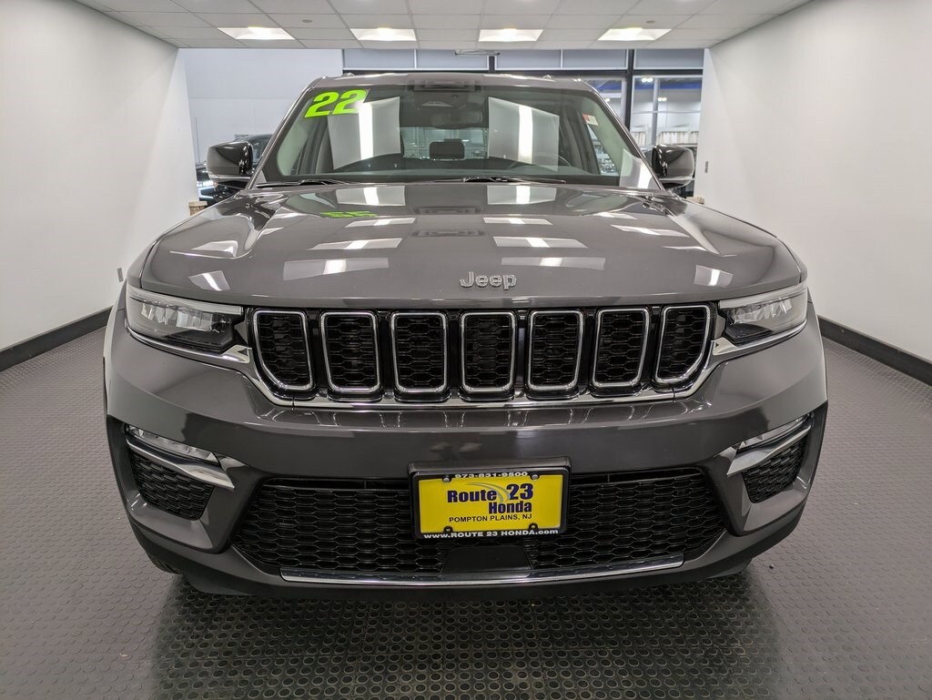 2022 Jeep Grand Cherokee Limited photo 2