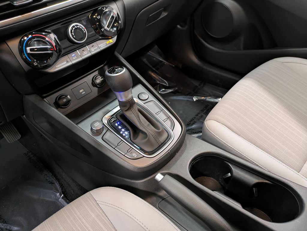 2023 Hyundai Kona SEL - Photo 13